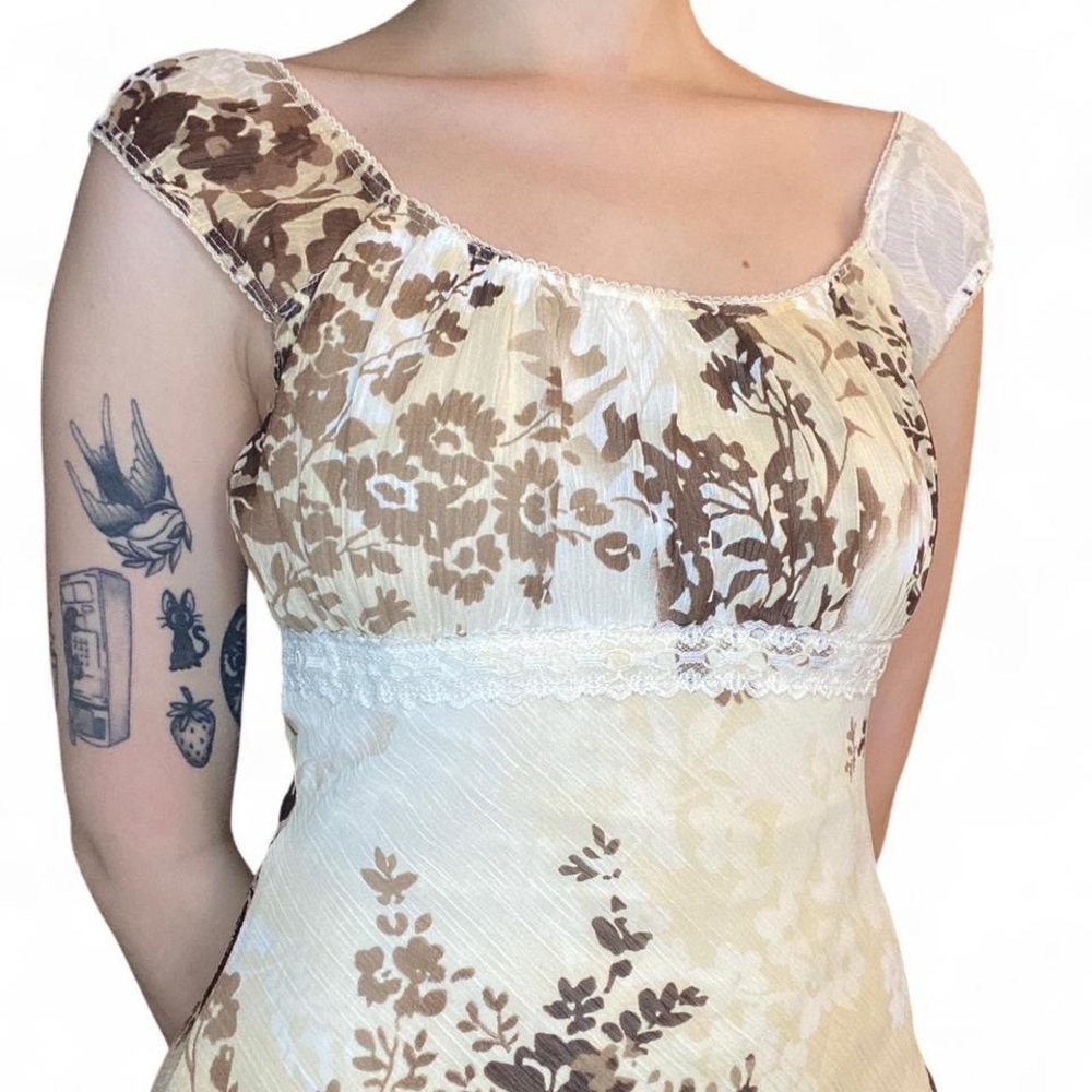 Floral lace 90s vintage midi dress
